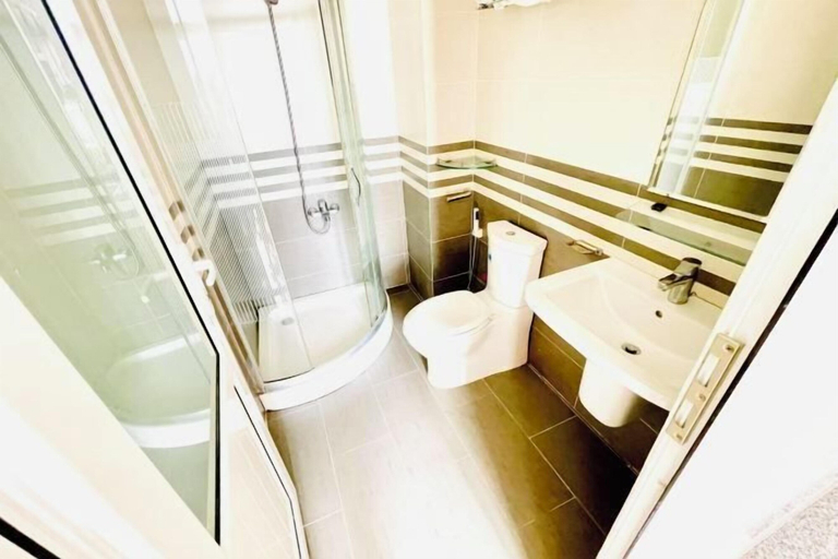 Bathroom 3, EMERALD APARTMENT, District 3