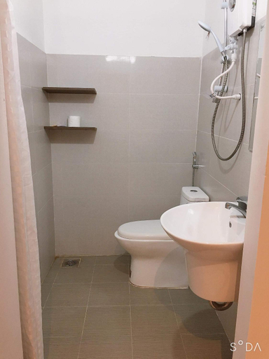 Bathroom, Lae Hostel, Tuy Hoa