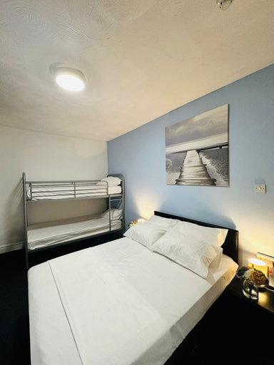 Room 5, Hotel Vibes, Blackpool