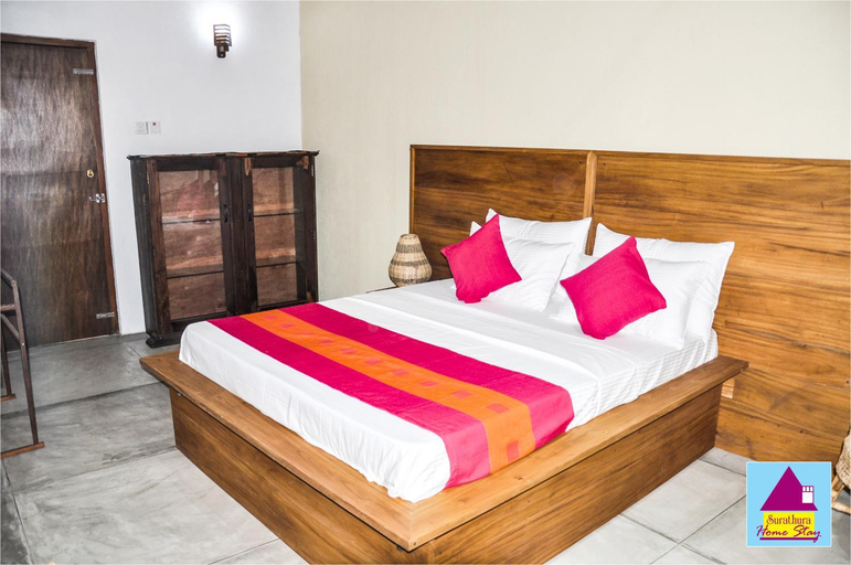Bedroom 2, Surathura homestay, Kurunegala