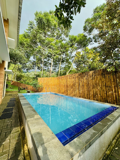 Others 2, Villa De Virda, Bogor