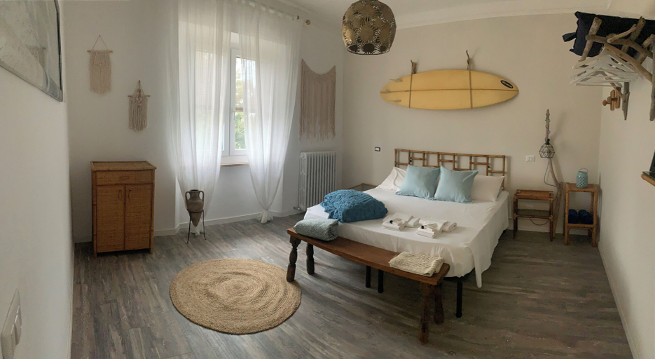 Room 4, Amarasca, Livorno