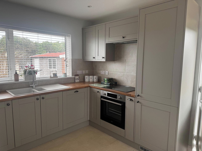 Private kitchen 4, 3 Bed Cottage - Sleeps 5 - Pets - Hottub - Garden, Cambridgeshire
