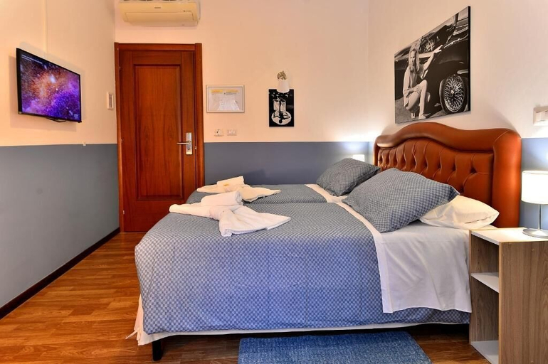 Bedroom 5, DolceVeneto, Rome