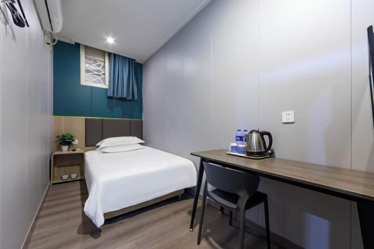 Bedroom 2, Shanghai Lianzheng Hotel (People's Square Subway Station), Shanghai