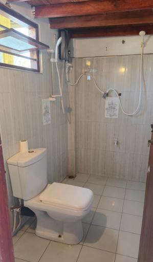 Bathroom 5, Kabalana Palm Paradise, Habaraduwa