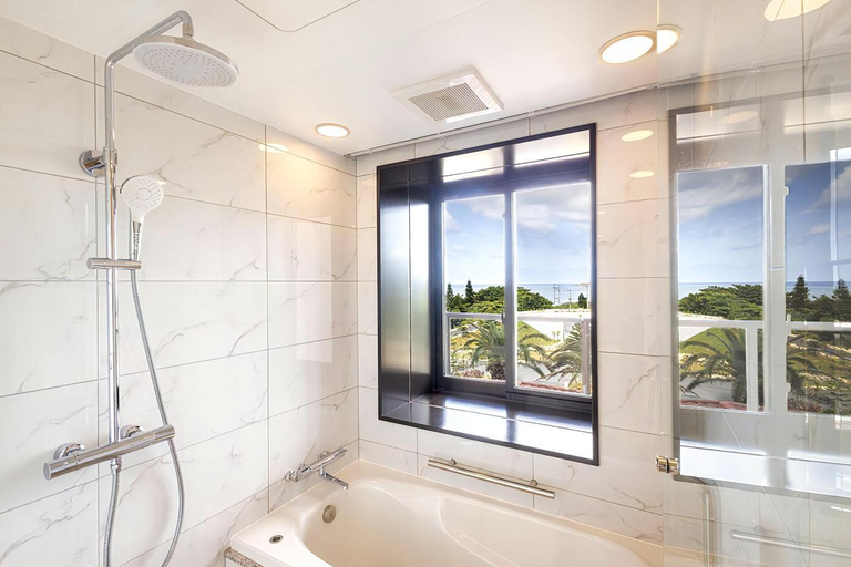 Bathroom 1, Hotel Shigira Mirage Beach Front, Miyakojima