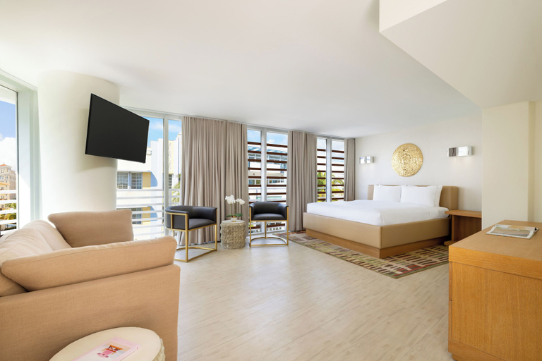 Room 2, Collins Court South Beach, Miami-Dade