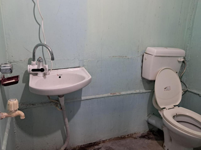 Bathroom 4, Dibru-Saikhowa Eco Camp, Tinsukia