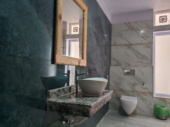 Bathroom 2, Om Homestay Tapovan Rishikesh, Tehri Garhwal