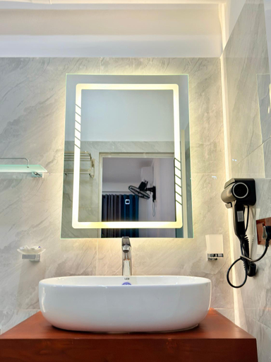 Bathroom 2, Devon Surf . Inn - Hiriketiya, Dickwella
