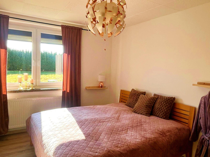 Room 5, Hochsitz Appartement, Mittelsachsen