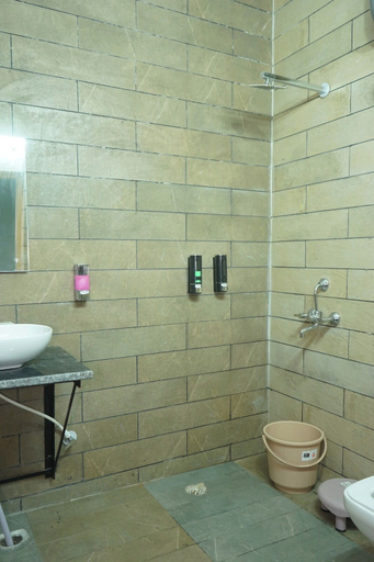 Bathroom 5, Hotel Konaaz Inn, Aligarh