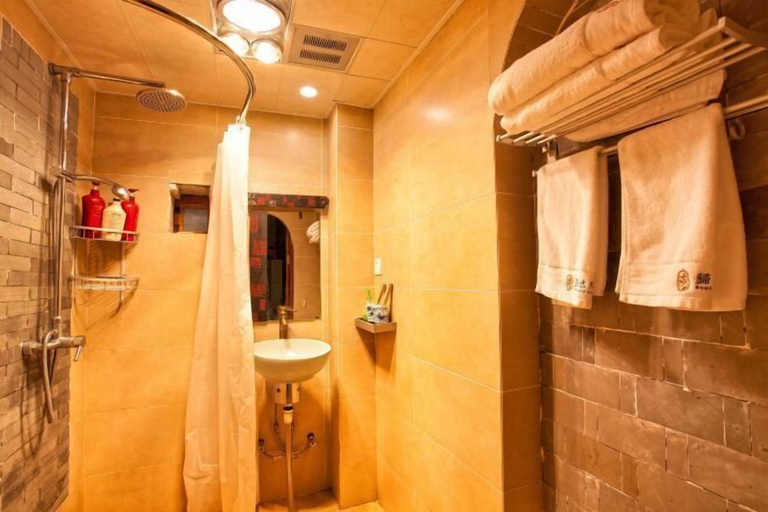 Bathroom 4, Homeward Bound Inn, Shangrao