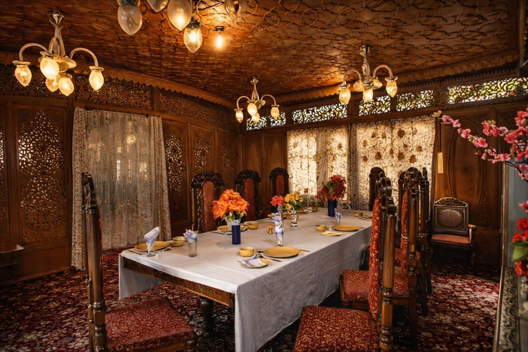 Food & Drinks 3, Heritage Amina Group Of Houseboats, Srinagar