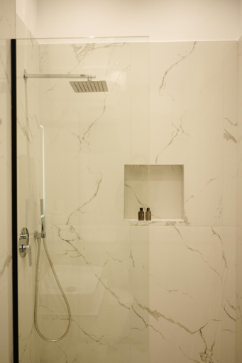 Bathroom 2, Avra Apartments, Sarandës