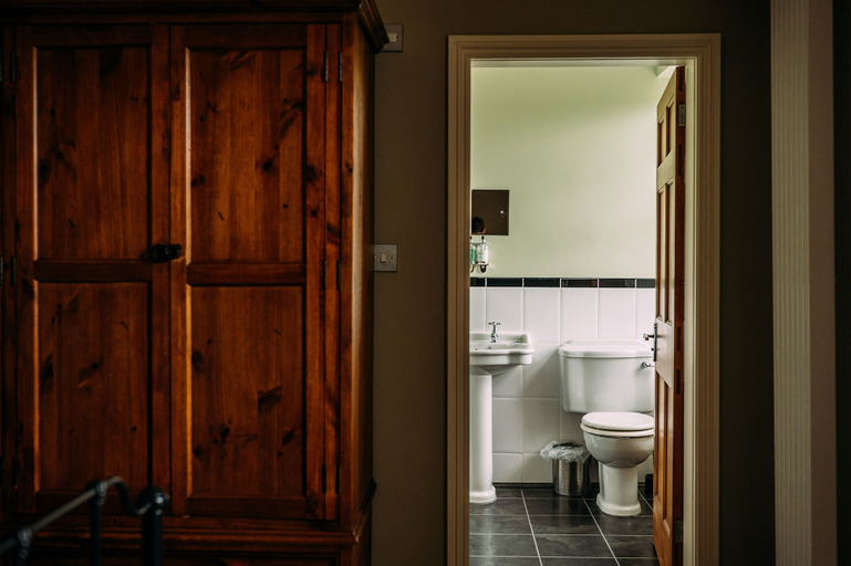 Bathroom 3, The Red Pump Inn, Lancashire