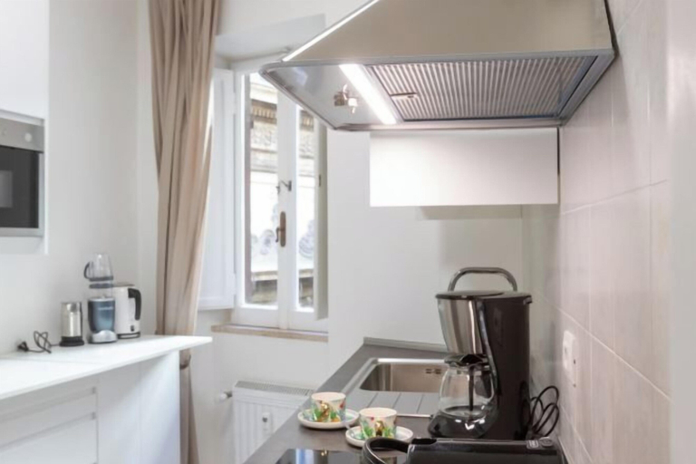 Room 5, Amelie Suite Navona, Roma