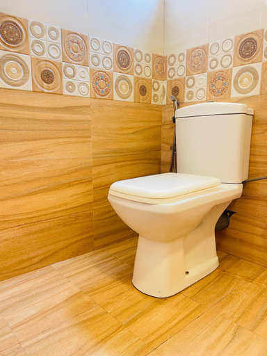Bathroom 2, Emerald Villa, Matara Four Gravets