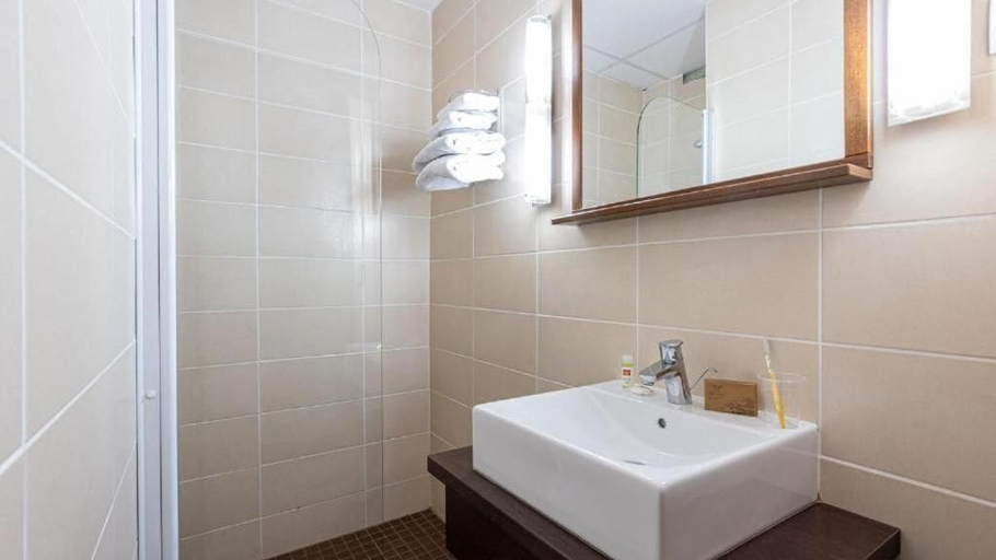 Bathroom 4, HOTEL DU POÈTE, Savoie