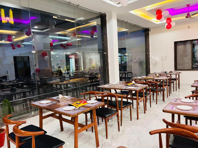 Food & Drinks 5, Hotel Shri Raghuvansh, Sikar