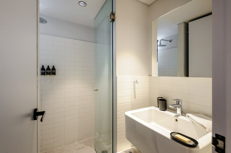 Room 2, w Engaging 2BR Retreat in Trendy Roma Norte, Mexico City