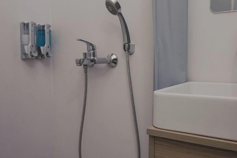 Bathroom 4, Bobocabin Kaldera, Toba, Toba