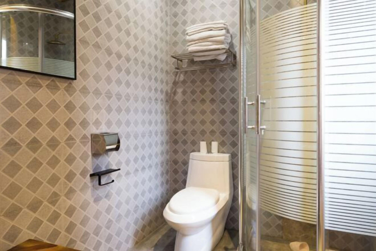Bathroom 5, Nantong Jinwuye Leisure Homestay, Nantong