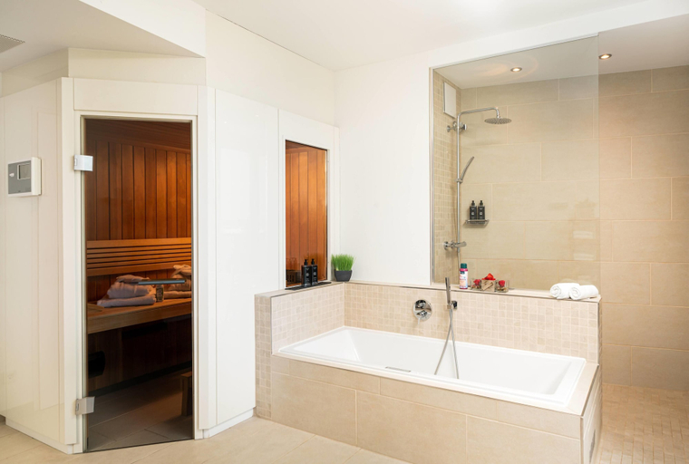 Bathroom 4, elaya hotel kleve, Kleve
