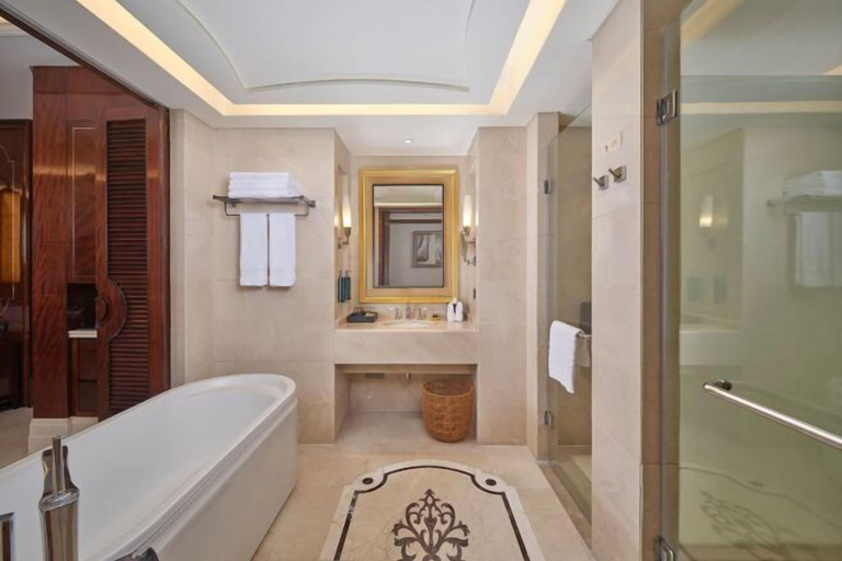 Bathroom 3, DoubleTree by Hilton Sanya Bay, Sanya