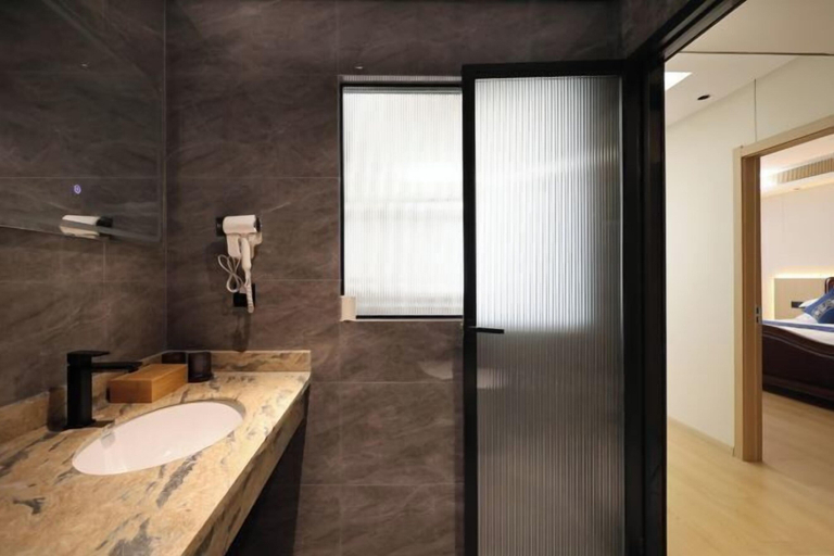 Bathroom 2, Zhoushan Tongze Xishe Hotel, Zhoushan