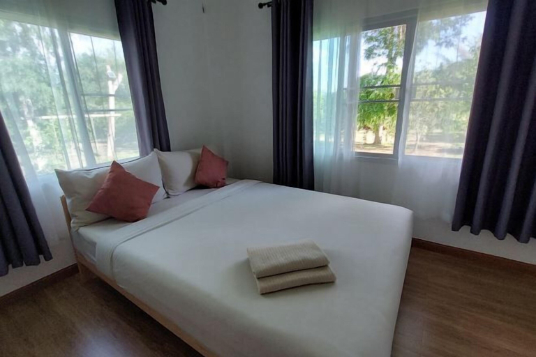 Bedroom 2, Raiyaa Farmstay & Camping (Rai Ya Thai Pe Kaeng Kra Chan), Kaeng Krachan