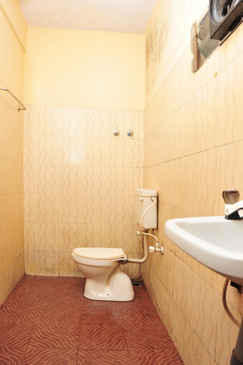 Bathroom 4, Alfa Tourist Home, Batheri, Wayanad