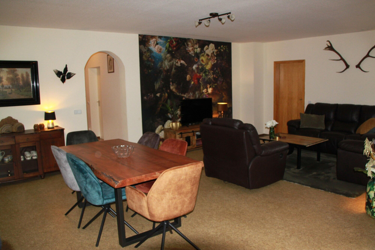 Living room 4, Altstrimmig Shine, Cochem-Zell