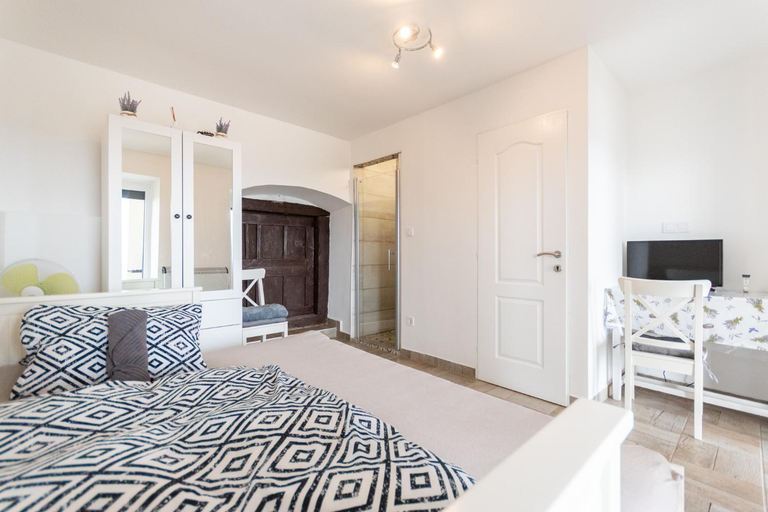 Bedroom 2, Kali Vineyard Estate, Tapolca