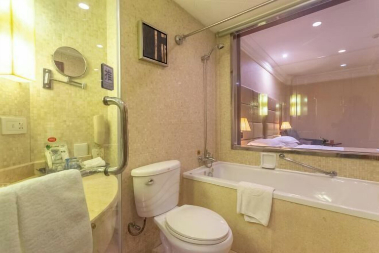 Bathroom 2, Sea Party Hotel, Qingdao