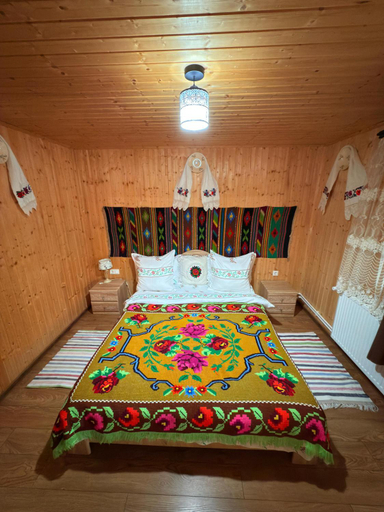 Bedroom 3, Casa de la ferma Mariuca, Giulesti