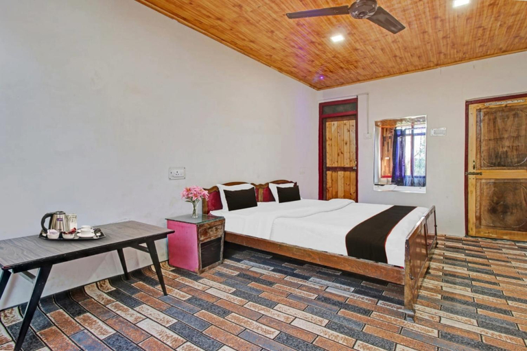 Bedroom 2, Hotel Lake Side, Srinagar