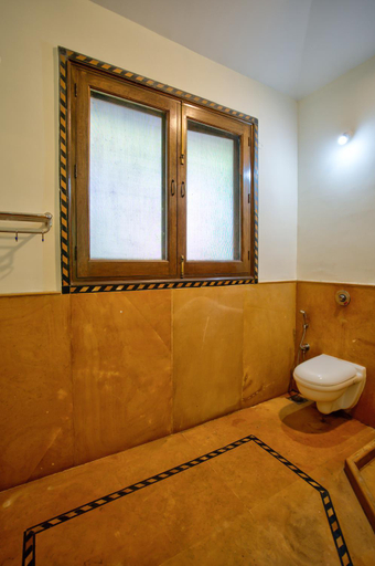 Bathroom 2, Aveeno Villas with Swimming Pool and Jacuzzi Near Baga and Calangute, North Goa