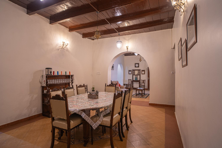 Interior view, Deodar Bungalow & Cottage by Trikone, Nainital