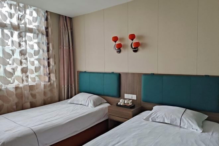 Bedroom 3, Youyicun Hotel, Qingdao