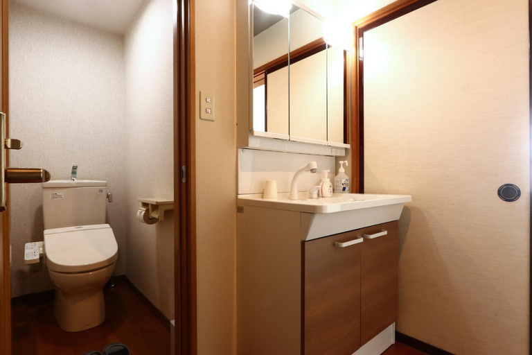 Bathroom 3, 明神館, Matsue