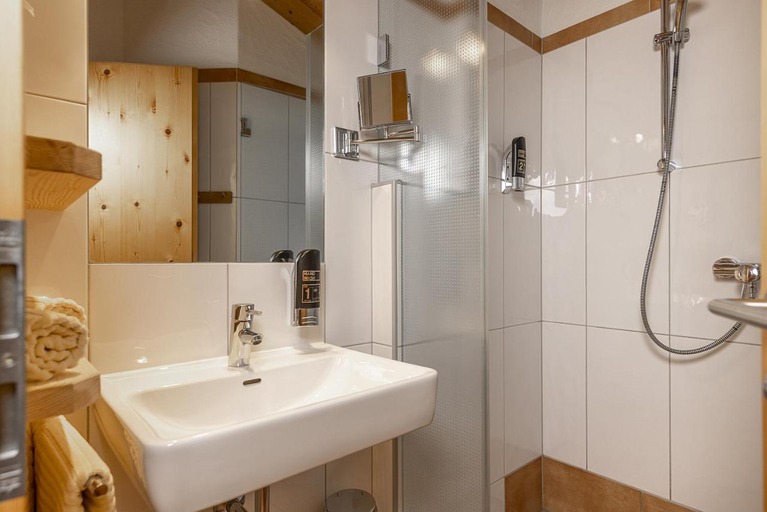 Bathroom, Gamsalm, Lienz
