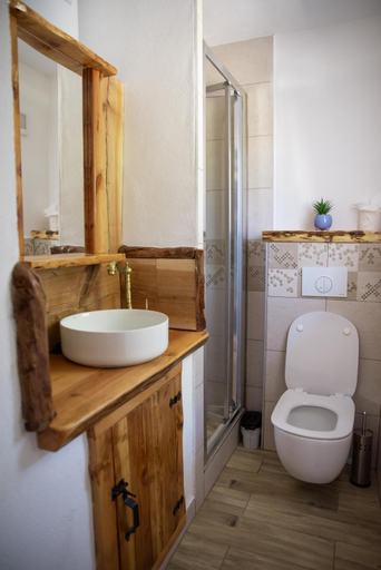 Bathroom 3, Holiday Nature House, Zetea