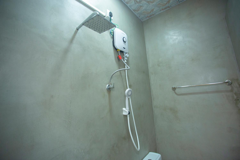 Bathroom 3, CAW Dream Villa, Habaraduwa