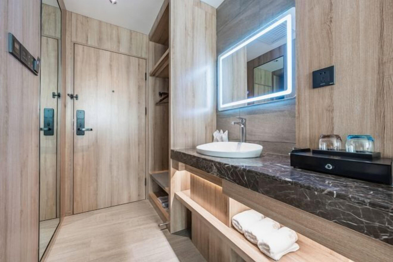 Bathroom, Yulin Polentino Hotel (Railway Station Branch), Yulin