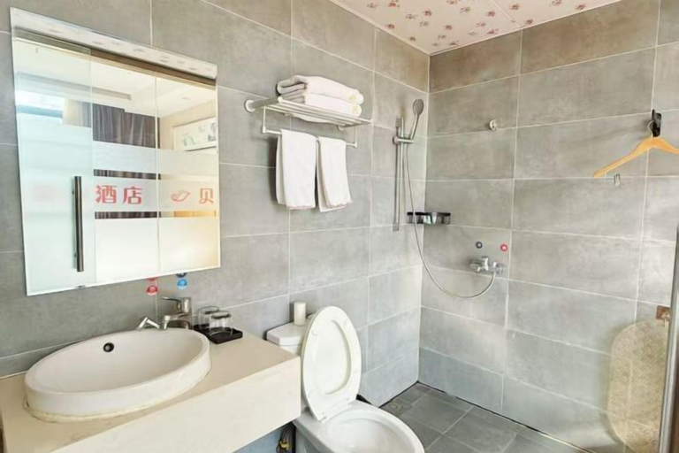 Bathroom 4, Shell Hotel (Shanghai Pujiang Town Zhuyuan Road), Shanghai