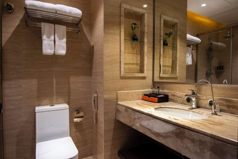 Bathroom 3, Wanjia Oriental Hotel, Quanzhou