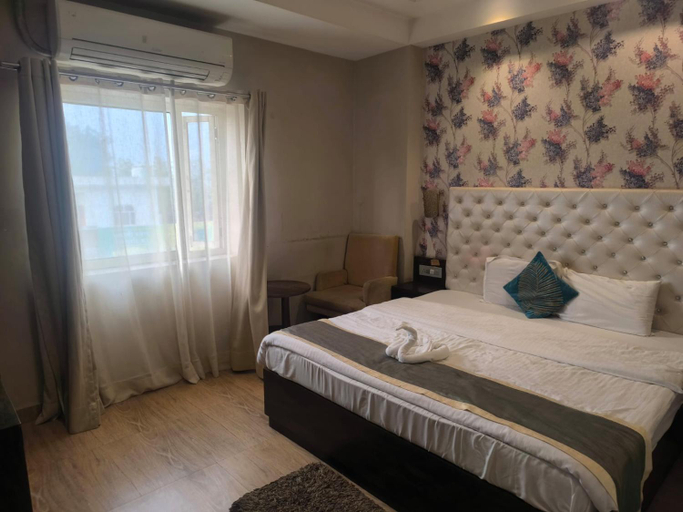 Bedroom 4, Hotel golden deep, Rae Bareli