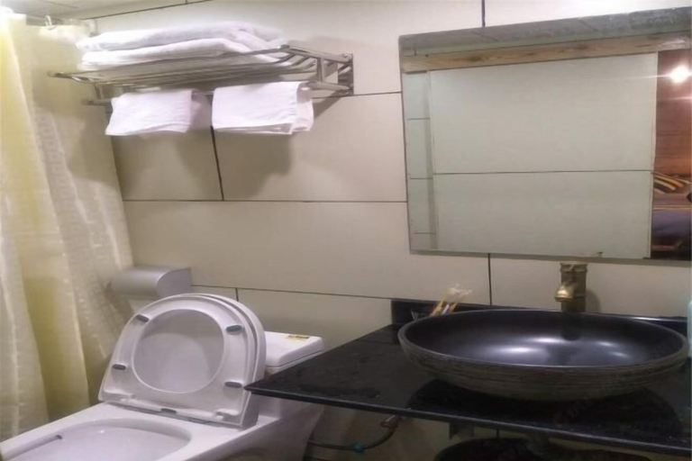 Bathroom 4, Qingdelou Inn, Zhangzhou